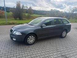 Grau Gebraucht 2008 Skoda Octavia Kombi | 4.600 € (Teuer)