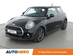 Schwarz Gebraucht 2017 Mini ONE Kleinwagen | 12.390 €