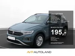Blau Gebraucht 2024 VW T-Roc Life SUV | 23.210 € (Guter Preis)