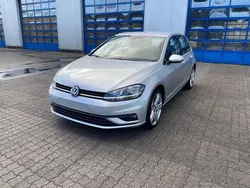 Silber Gebraucht 2018 VW Golf VII Limousine | 12.900 € (Guter Preis)