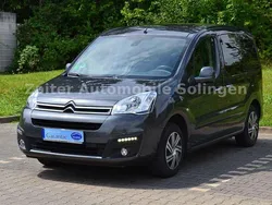 Grau Gebraucht 2016 Citroën Berlingo SELECTION Van / Kleinbus | 10.990 € (Etwas zu teuer)