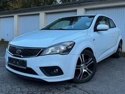Weiß Gebraucht 2011 Kia Ceed 2 Limousine | 3.290 € (Superpreis)