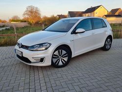 Weiß Gebraucht 2019 VW Golf Limousine | 15.999 € (Teuer)