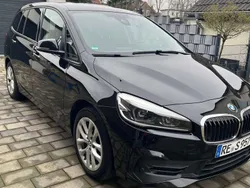 Schwarz Gebraucht 2021 BMW 218 Gran Tourer Advantage Van / Kleinbus | 21.000 € (Fairer Preis)