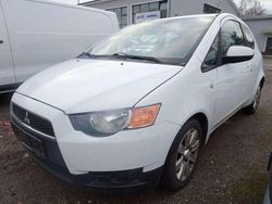 Weiß Gebraucht 2011 Mitsubishi Colt Kleinwagen | 1.950 € (Fairer Preis)