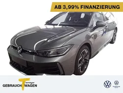 Grau Gebraucht 2024 VW Passat R-line Kombi | 47.950 € (Guter Preis)