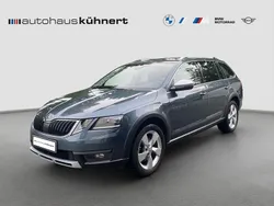 Quartz grey metallic grau Gebraucht 2019 Skoda Octavia Scout Kombi | 24.485 €