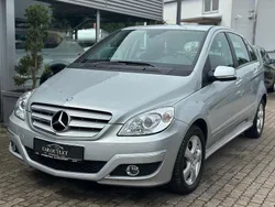 Silber Gebraucht 2011 Mercedes B200 Van / Kleinbus | 9.750 € (Fairer Preis)