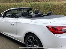 Weiß Gebraucht 2019 Opel Cascada Innovation Cabrio | 15.900 € (Fairer Preis)