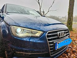 Blau Gebraucht 2015 Audi A3 Ambition Limousine | 14.600 € (Fairer Preis)