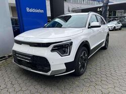 Schneeweiss Gebraucht 2024 Kia e-Niro SUV | 31.300 € (Fairer Preis)