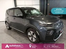 Grau Gebraucht 2024 Kia Soul EV Inspiration SUV | 29.770 € (Guter Preis)