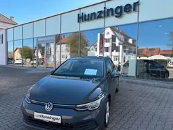 Grau Gebraucht 2020 VW Golf VIII Life Limousine | 18.980 € (Etwas zu teuer)