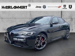 Nero vulcano, metallic) (schwarz Gebraucht 2023 Alfa Romeo Giulia Competizione Limousine | 37.590 € (Fairer Preis)