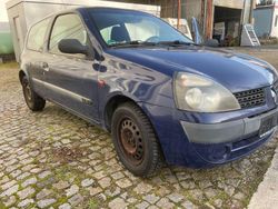 Blau Gebraucht 2001 Renault Clio II Expression Limousine | 1.500 € (Fairer Preis)