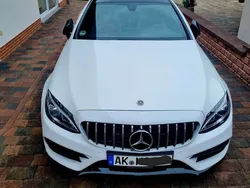 Weiß Gebraucht 2017 Mercedes C180 AMG line Coupé | 19.700 € (Fairer Preis)