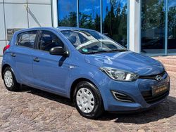 Blau Gebraucht 2015 Hyundai i20 Trend Limousine | 5.490 € (Guter Preis)