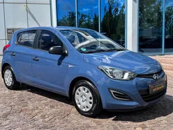 Blau Gebraucht 2015 Hyundai i20 Trend Limousine | 6.490 € (Fairer Preis)