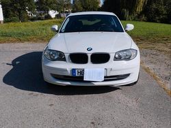 Weiß Gebraucht 2012 BMW 116 Kleinwagen | 5.900 € (Etwas zu teuer)