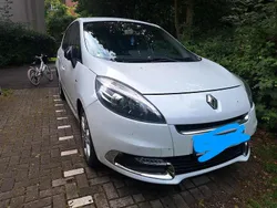 Weiß Gebraucht 2012 Renault Grand Scénic III Van / Kleinbus | 6.999 € (Teuer)