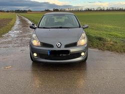 Blau Gebraucht 2006 Renault Clio III Kleinwagen | 2.500 €