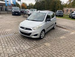 Silber Gebraucht 2013 Hyundai i10 Edition Kleinwagen | 2.900 € (Fairer Preis)
