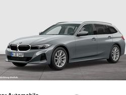 Grau Gebraucht 2022 BMW 320 Sport Line Kombi | 33.790 € (Fairer Preis)