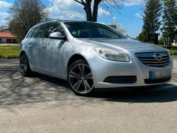 Grau Gebraucht 2009 Opel Insignia Kombi | 2.500 € (Teuer)