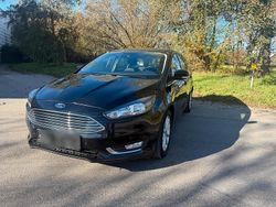 Schwarz Gebraucht 2015 Ford Focus Kombi | 9.400 € (Fairer Preis)