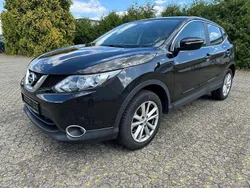 Schwarz Gebraucht 2014 Nissan Qashqai Acenta SUV | 10.390 € (Fairer Preis)