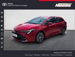 Rot Neu 2025 Toyota Corolla Kombi | 34.490 €