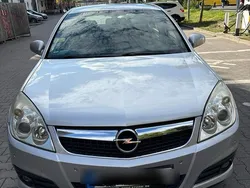 Silber Gebraucht 2005 Opel Vectra Limousine | 6.000 €