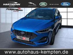 Blau Gebraucht 2024 Ford Focus ST-Line Kombi | 25.900 € (Guter Preis)