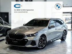 Oxidgrau Gebraucht 2024 BMW 520 M Sport Kombi | 56.786 € (Guter Preis)