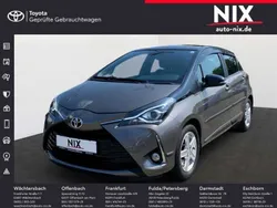 Platinumbronze metallic / mysticschwarz mica Gebraucht 2020 Toyota Yaris Basis Limousine | 16.990 € (Etwas zu teuer)