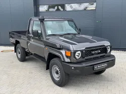 Grau Neu 2025 Toyota Land Cruiser SUV | 61.900 €