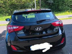 Schwarz Gebraucht 2012 Hyundai i30 Limousine | 5.700 € (Etwas zu teuer)