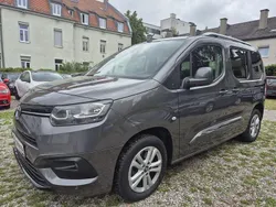 Grau Gebraucht 2020 Toyota Proace Verso City Kombi | 18.490 € (Fairer Preis)