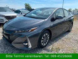 Grau Gebraucht 2020 Toyota Prius Plug-in Hybrid Kleinwagen | 22.990 € (Guter Preis)