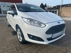 Weiß Gebraucht 2016 Ford Fiesta SYNC Edition Kleinwagen | 6.490 € (Fairer Preis)