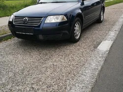 Blau Gebraucht 2005 VW Passat Kombi | 2.599 € (Fairer Preis)