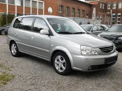 Silber Gebraucht 2005 Kia Carens 2 Van / Kleinbus | 2.799 € (Etwas zu teuer)