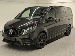 Obsidianschwarz metallic Gebraucht 2024 Mercedes V300 AMG line Van / Kleinbus | 68.480 € (Fairer Preis)