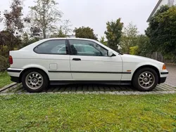 Weiß Gebraucht 1998 BMW 316 Compact Kleinwagen | 990 € (Superpreis)