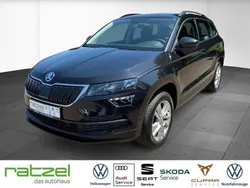 Schwarz Gebraucht 2022 Skoda Karoq Ambition SUV | 25.920 € (Guter Preis)