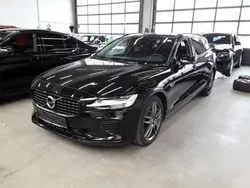 Black solid stone / solid Gebraucht 2021 Volvo V60 R-Design Kombi | 24.500 € (Superpreis)
