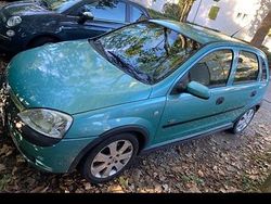 Grün Gebraucht 2003 Opel Corsa Kleinwagen | 1.400 € (Fairer Preis)