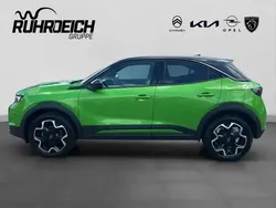 Lackierung matcha green/typ au Gebraucht 2024 Opel Mokka Ultimate SUV | 23.390 € (Fairer Preis)