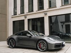 Grau Gebraucht 2020 Porsche 911 Carrera 4S Coupé | 135.000 € (Teuer)