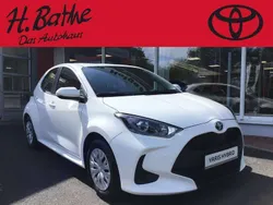Super white 2 Neu 2025 Toyota Yaris Hybrid Business Edition Kleinwagen | 21.850 € (Guter Preis)